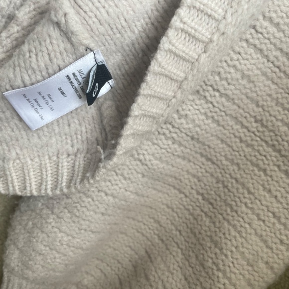 Mila Zovko Merino Sweater - Picture 3 of 6